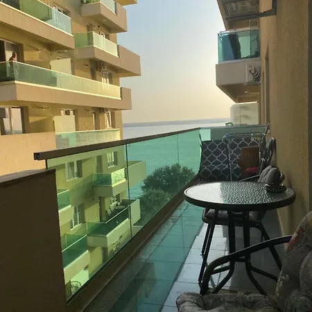 Moonlight Central Apartment